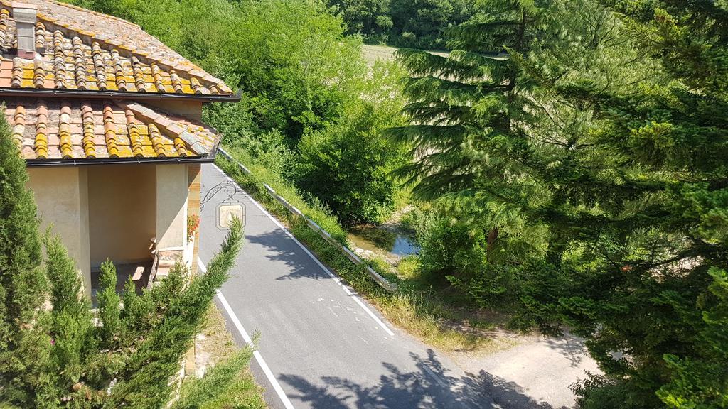 Locanda Di Alberi ボルゴ・サン・ロレンツォ エクステリア 写真