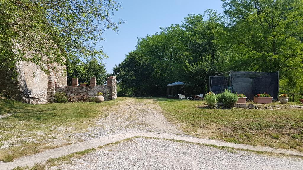 Locanda Di Alberi ボルゴ・サン・ロレンツォ エクステリア 写真